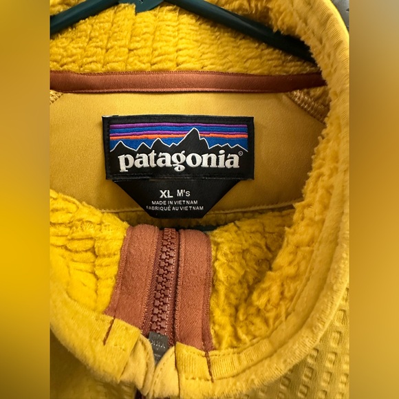 Patagonia Men's Jacket - Picture 6 of 9